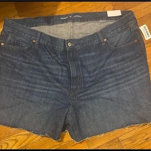 FREE SHIPPING High-rise Slouchy Straight 5”in OLD NAVY  shorts NWT